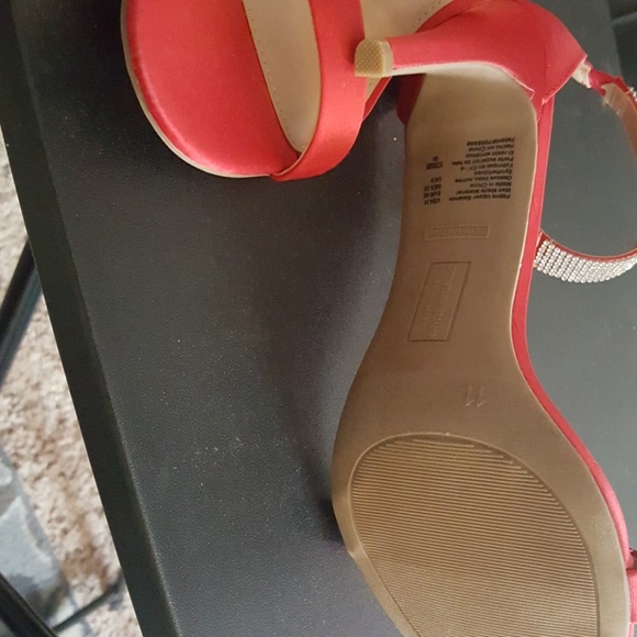 Shoes - Picture 3 of 4